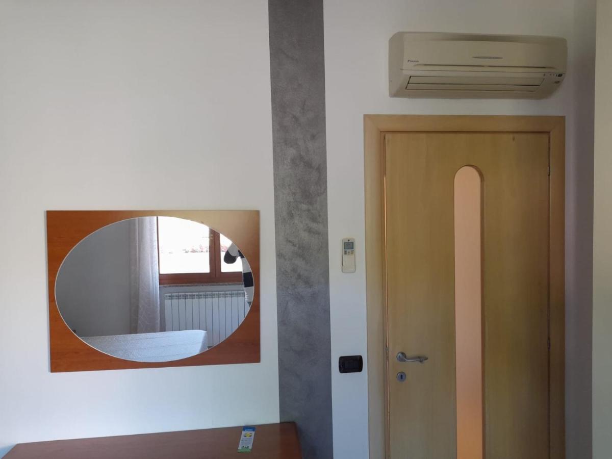 Casa El Paso Apartman Padenghe sul Garda Kültér fotó